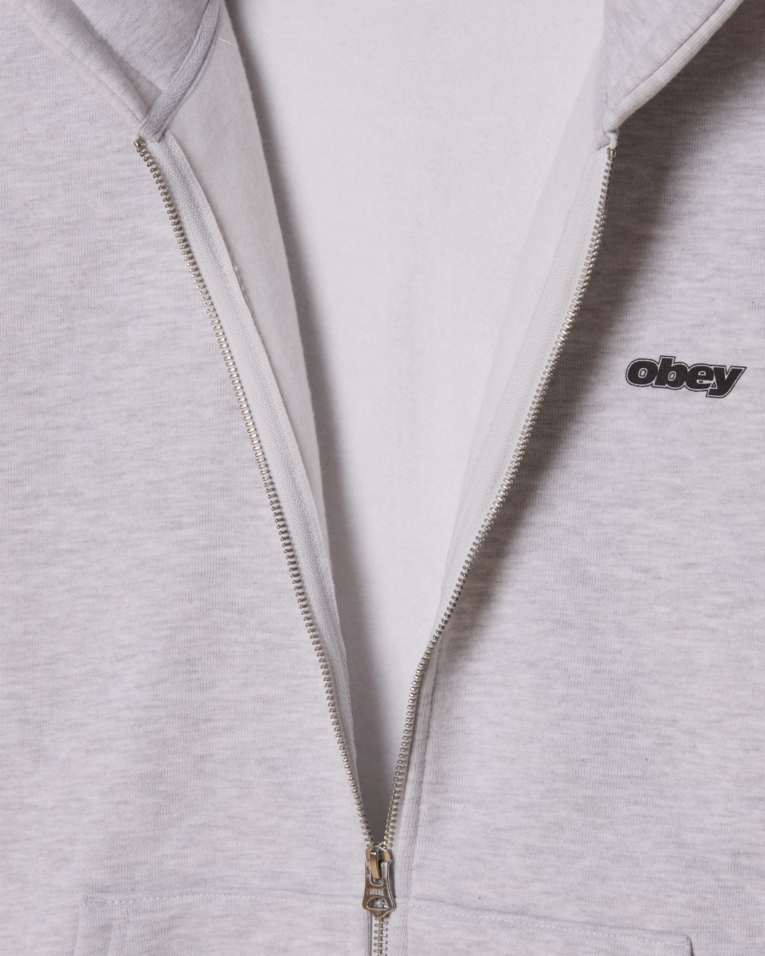 GAZE ZIP HOOD (zoomed)