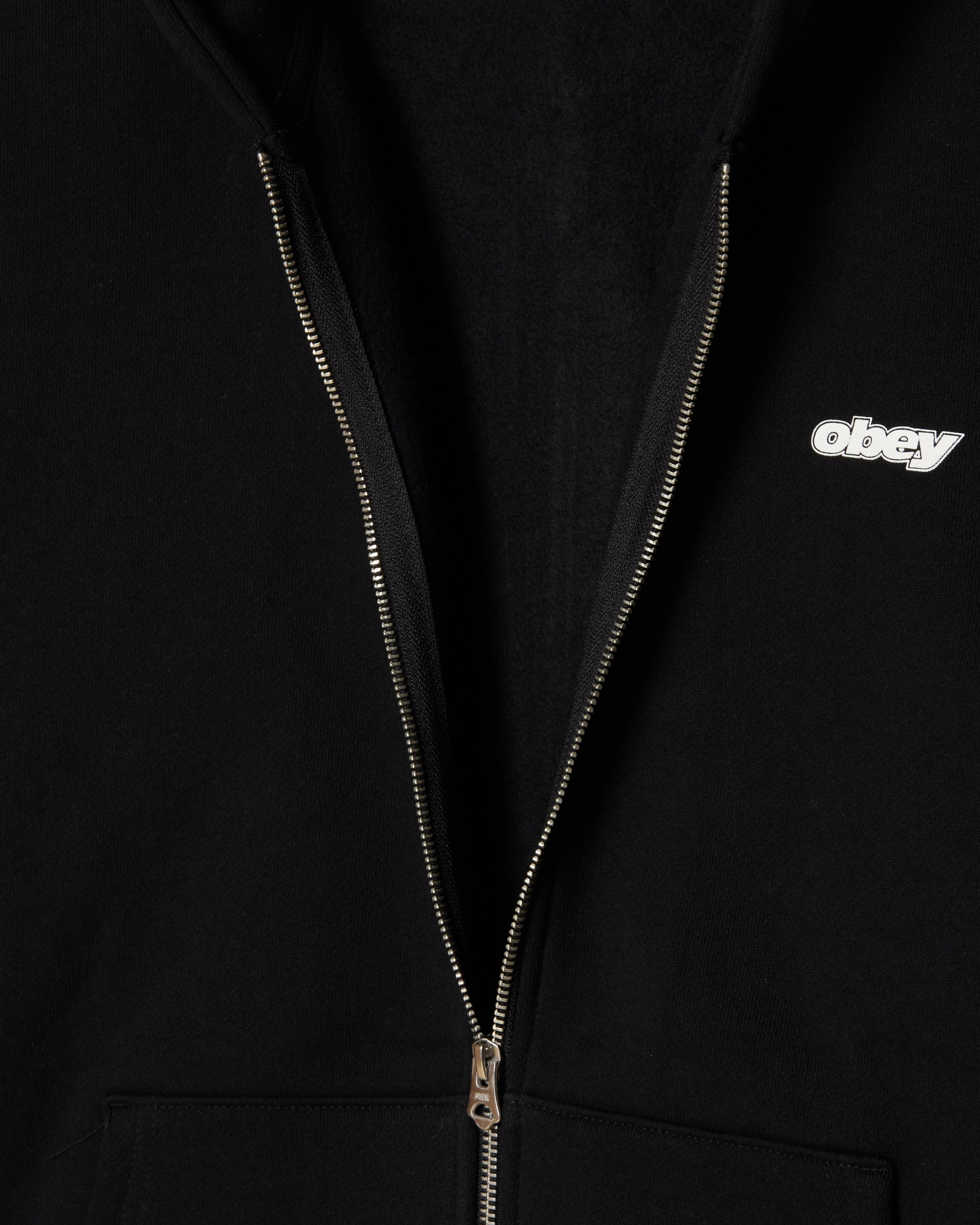 GAZE ZIP HOOD (zoomed)