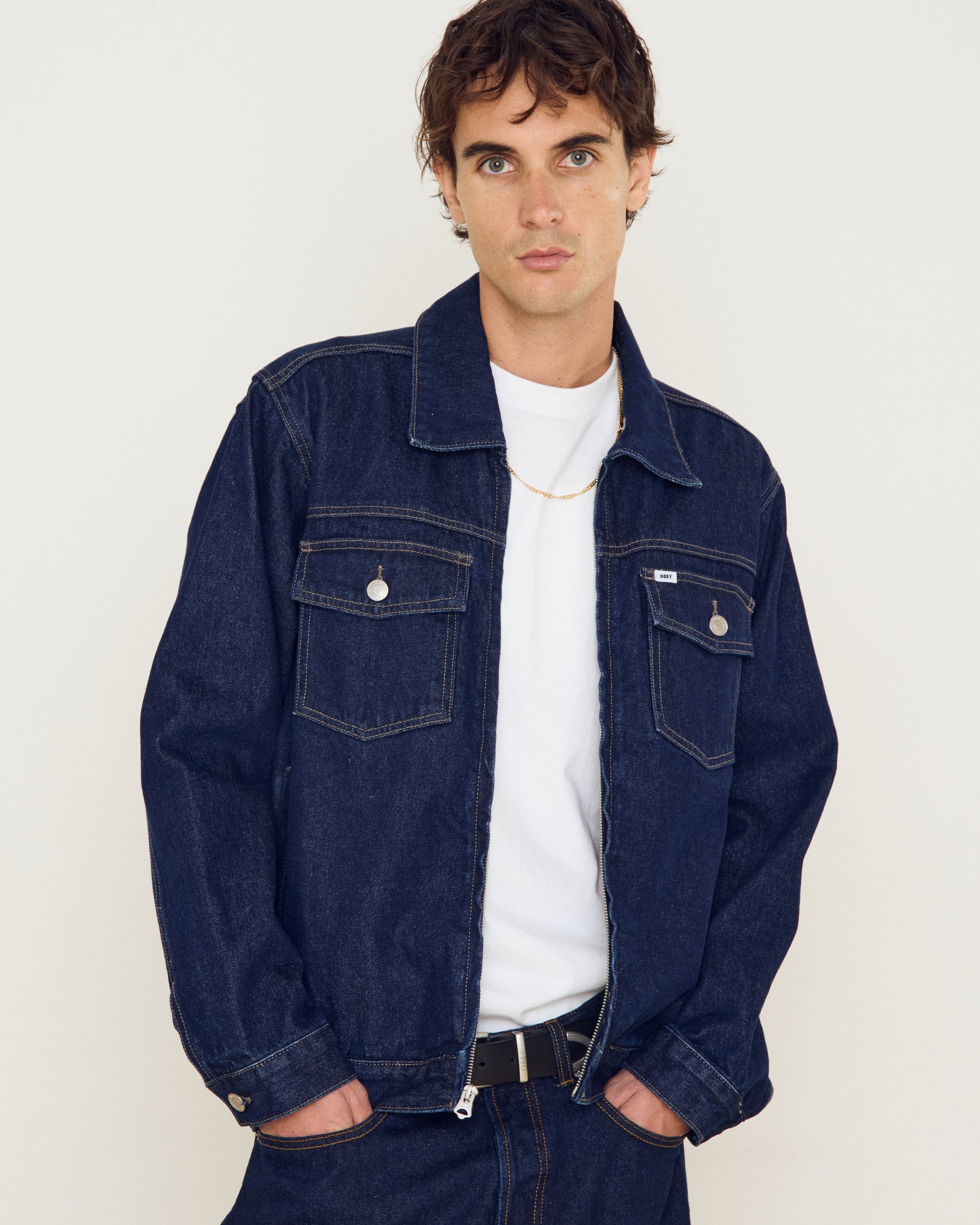 obey base trucker jacket rinse indigo (zoomed)
