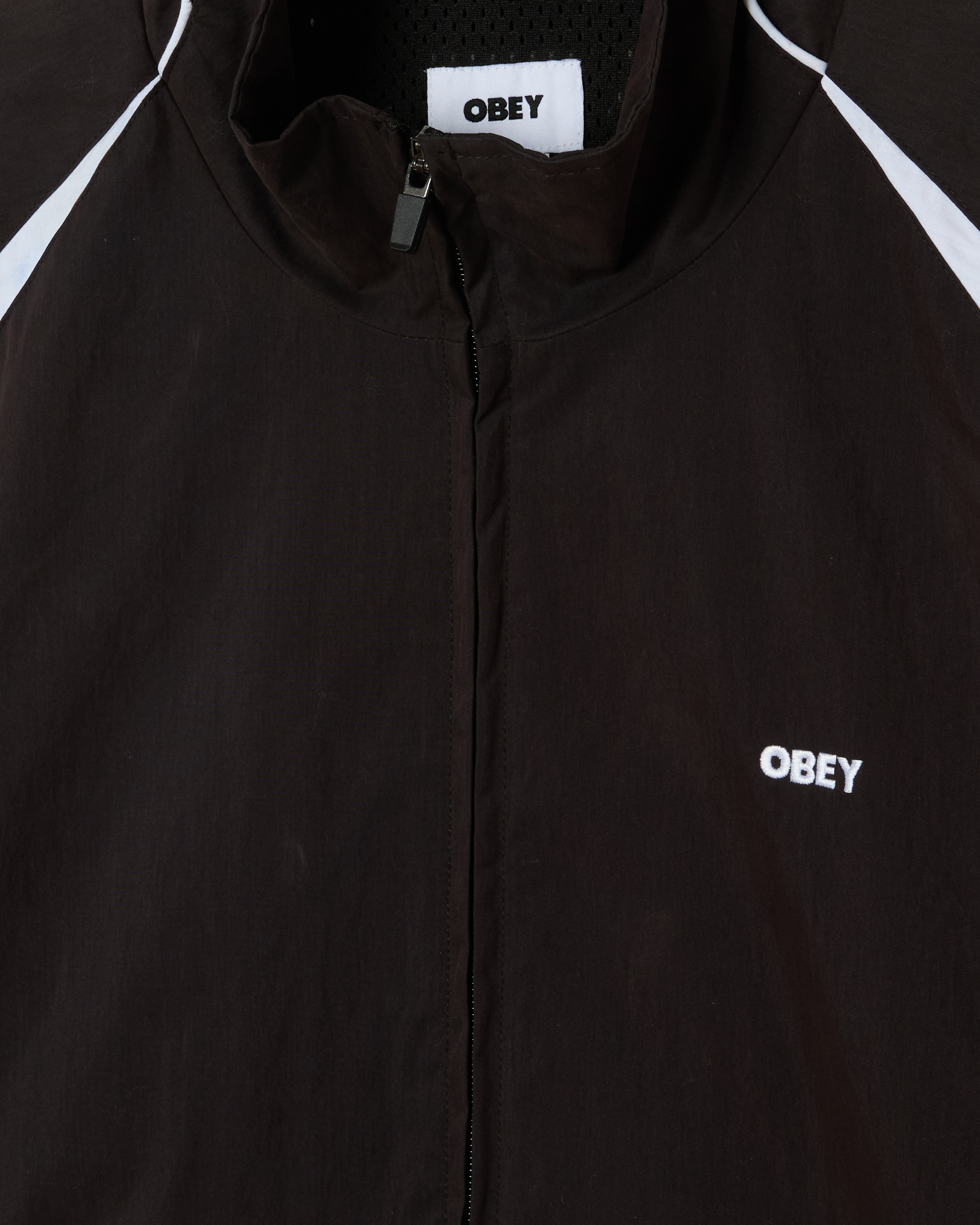 obey practice windbreaker black (zoomed)