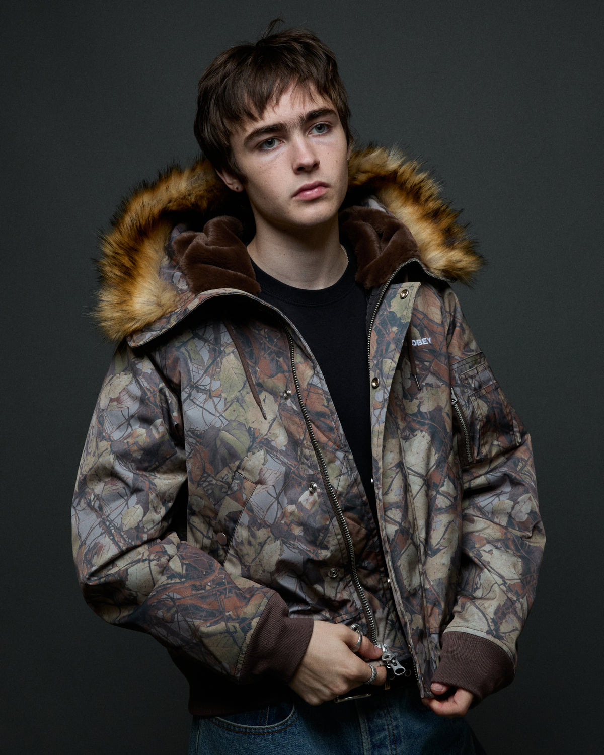 obey-n-2b-short-parka-fence-camo (zoomed)