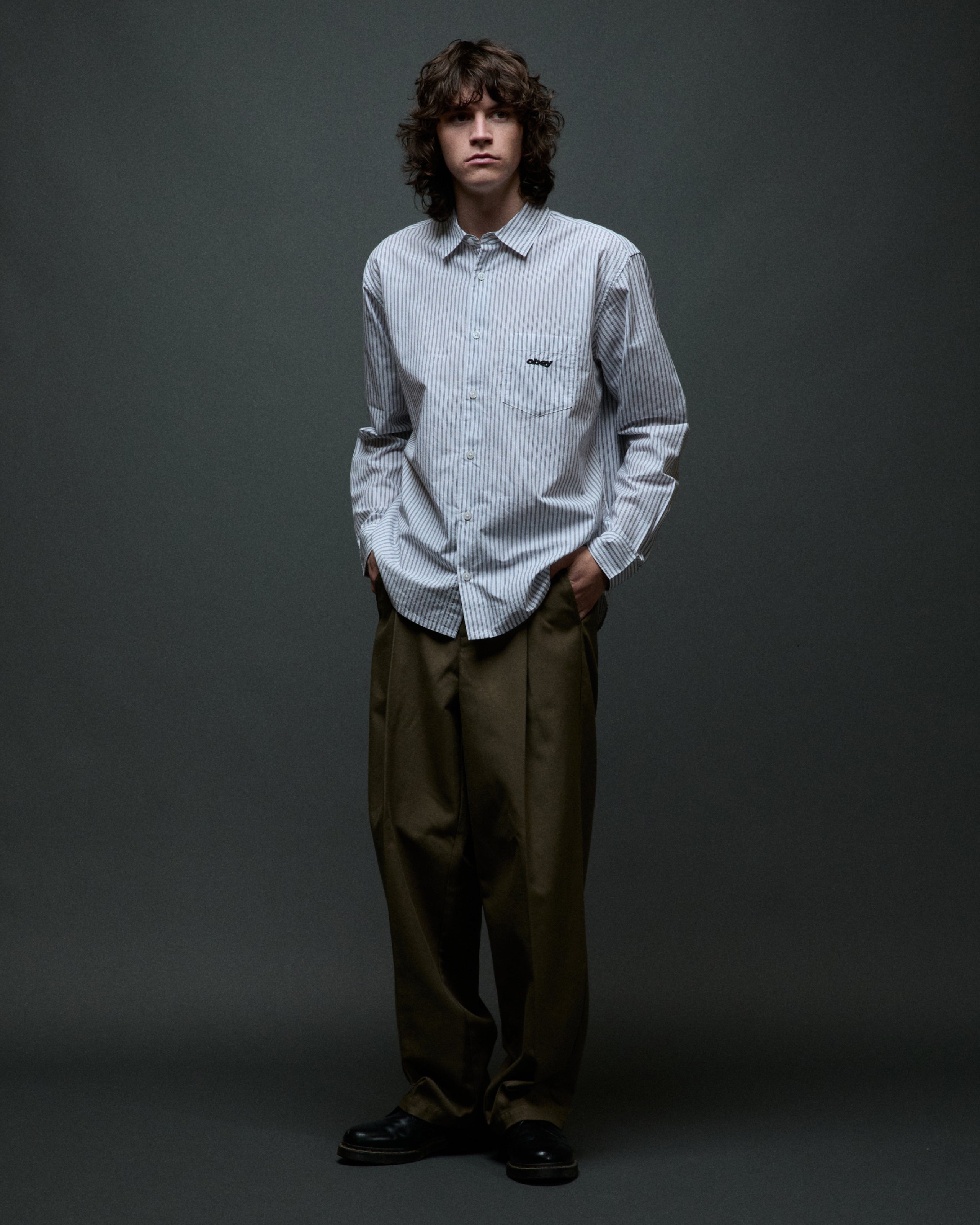 obey-dean-pleated-pant-stone-gray (zoomed)