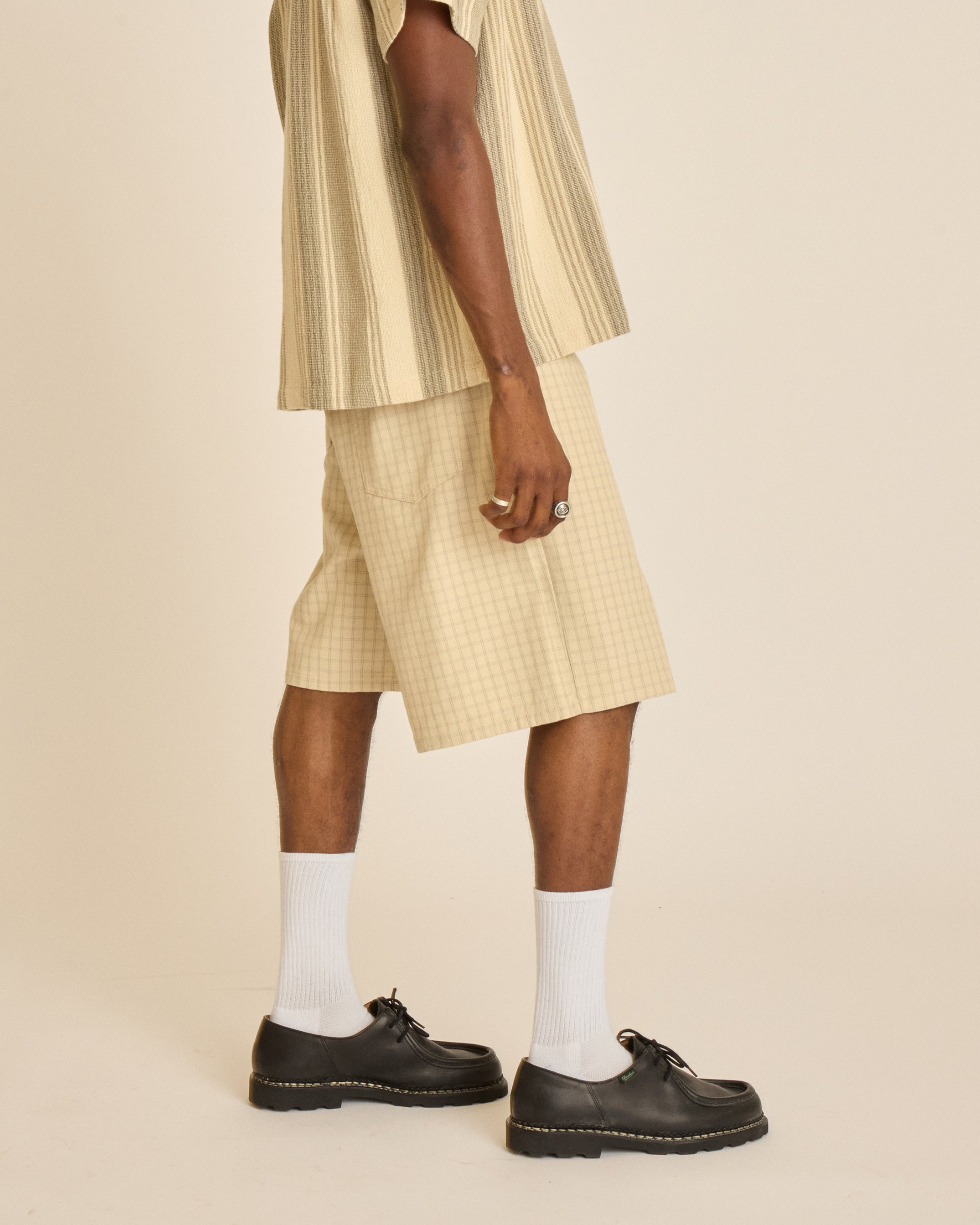 PLAID BAGGY DENIM SHORT (zoomed)