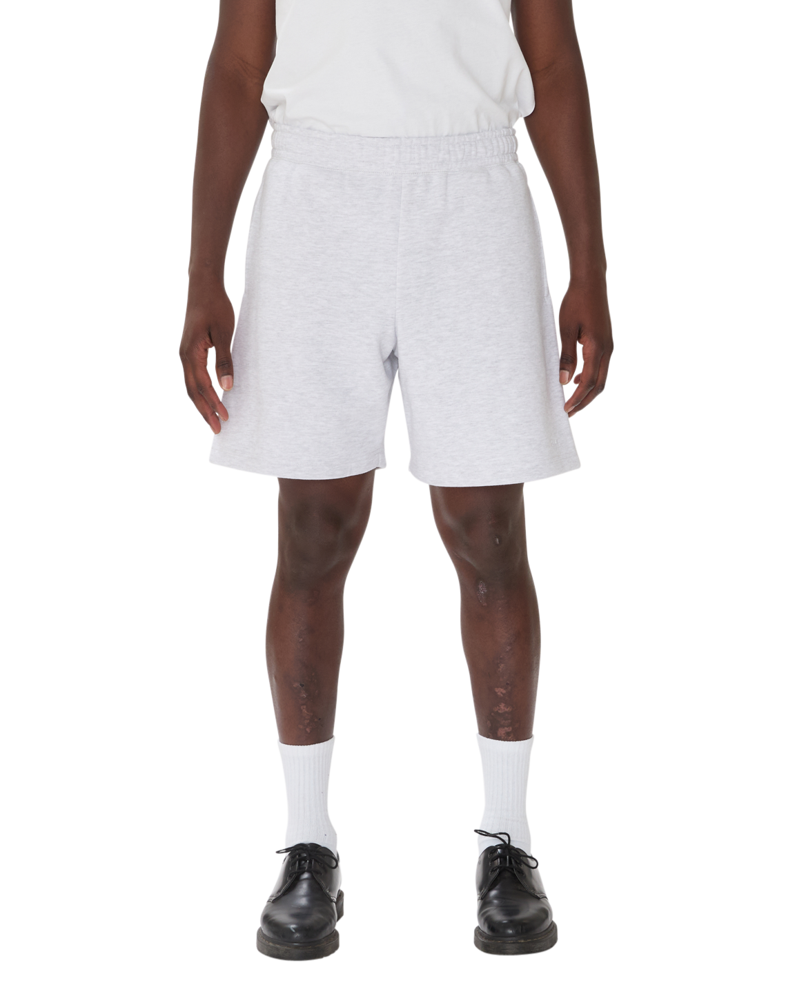 EST. WORKS BOLD SWEATSHORT (zoomed)