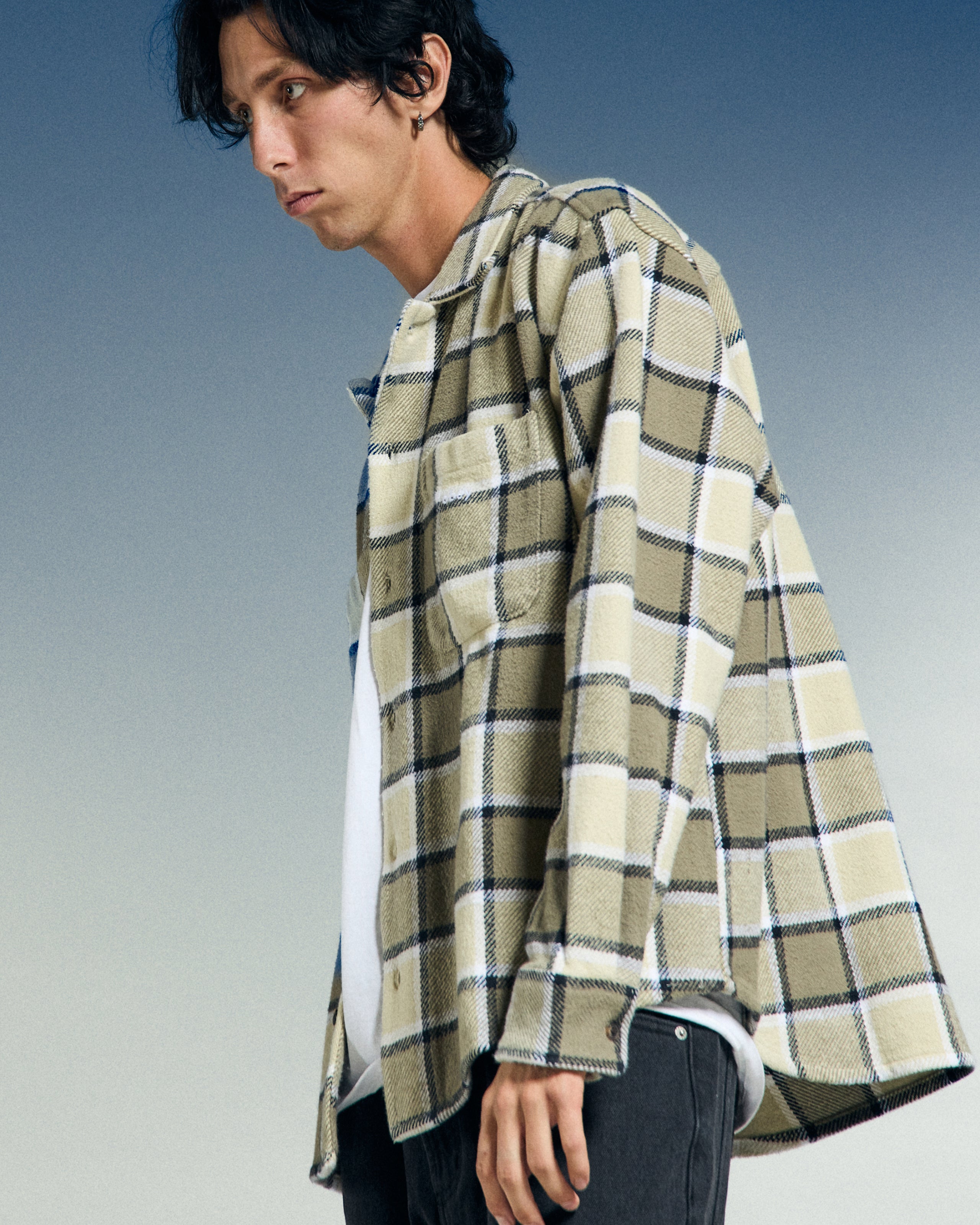 HAROLD SHIRT (zoomed)