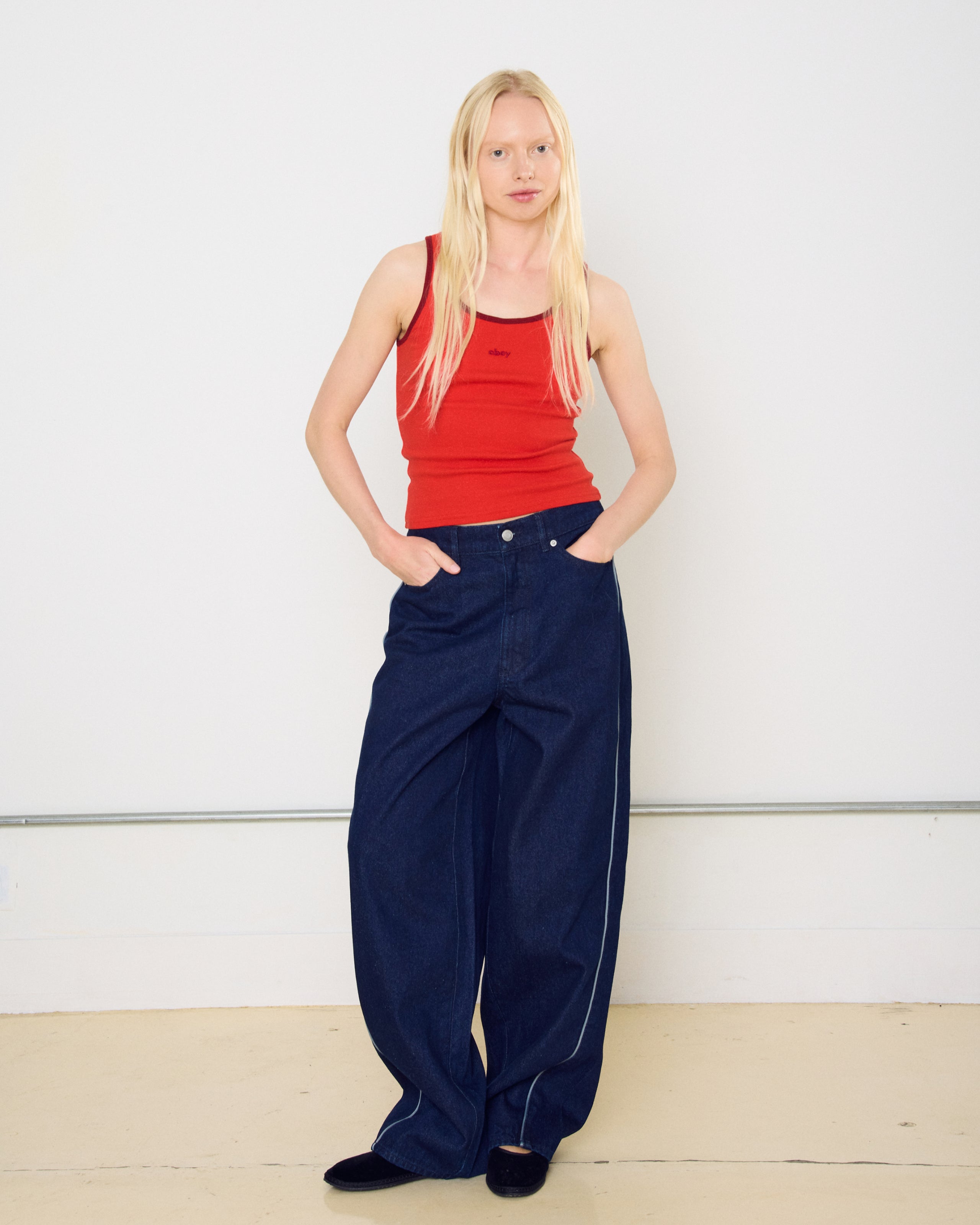 obey-loren-rib-tank-red (zoomed)