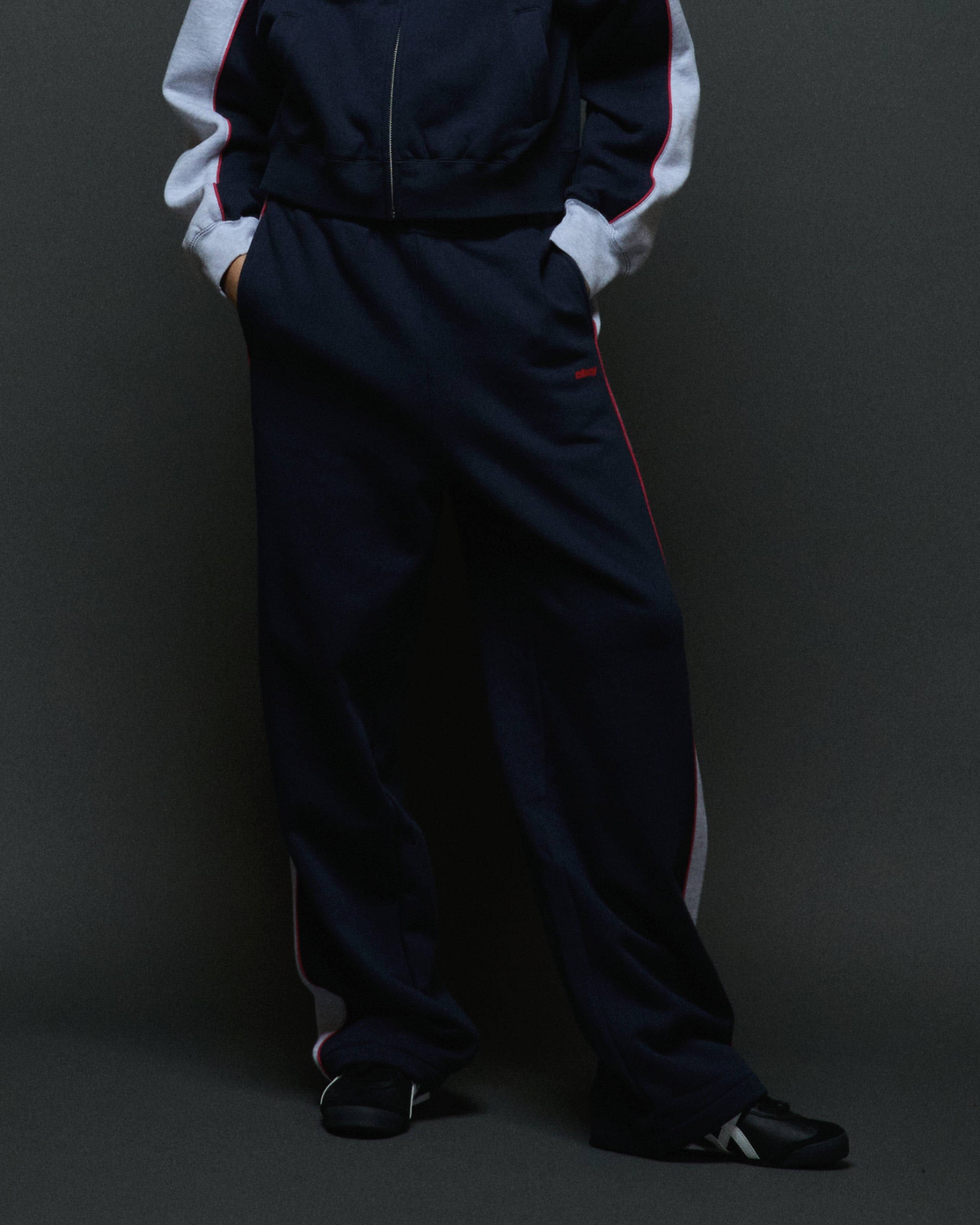 ZENO SWEATPANT (zoomed)