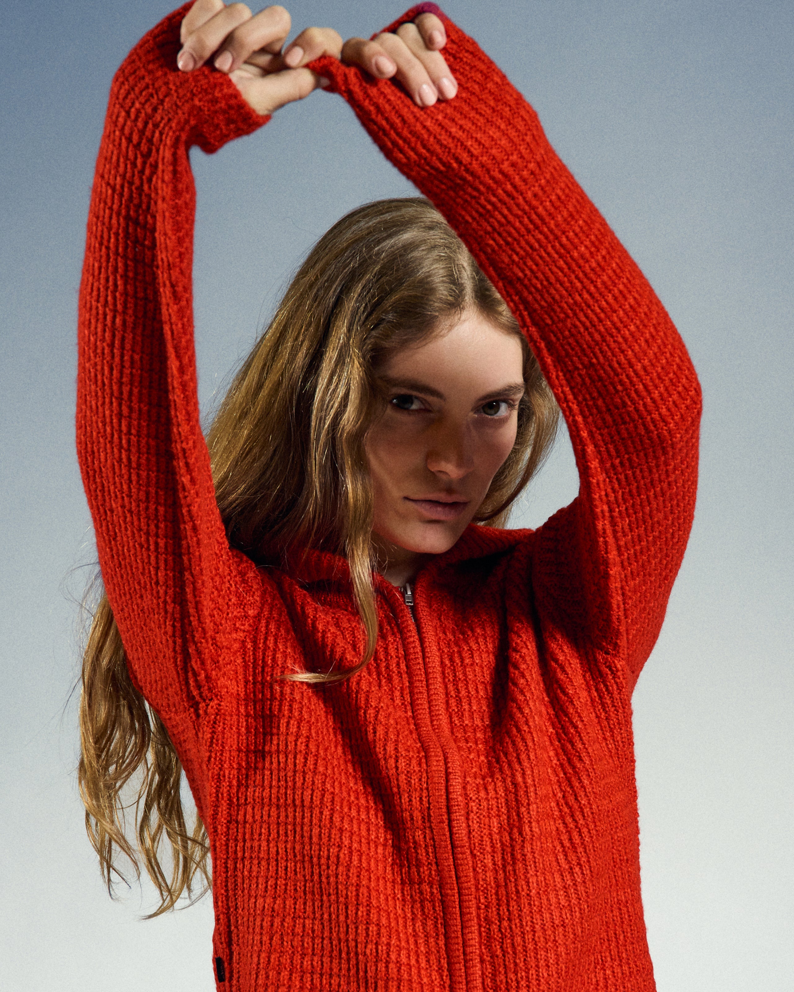 GLENDA HOOD ZIP SWEATER (zoomed)