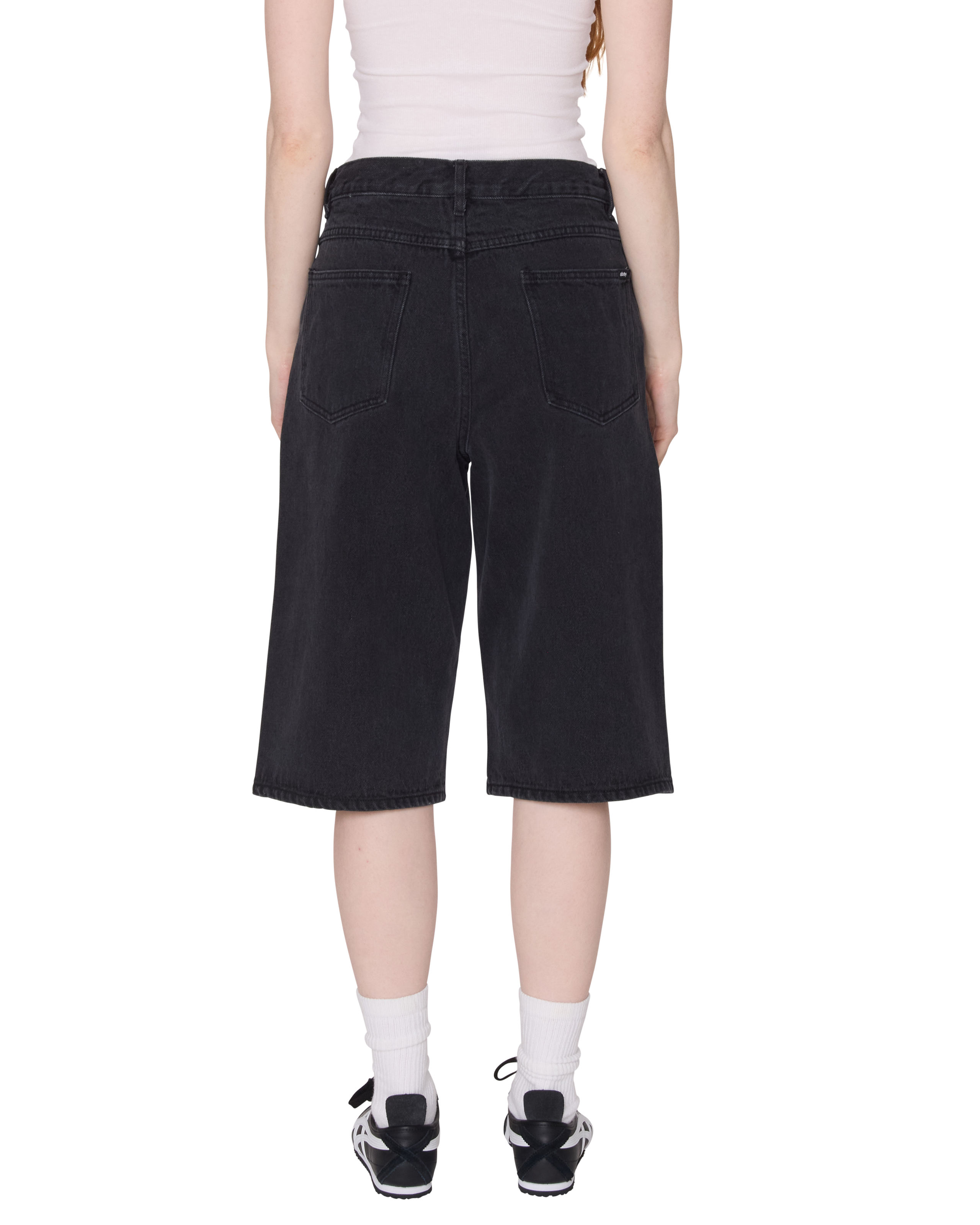 obey-karina-long-denim-short-washed-black (zoomed)