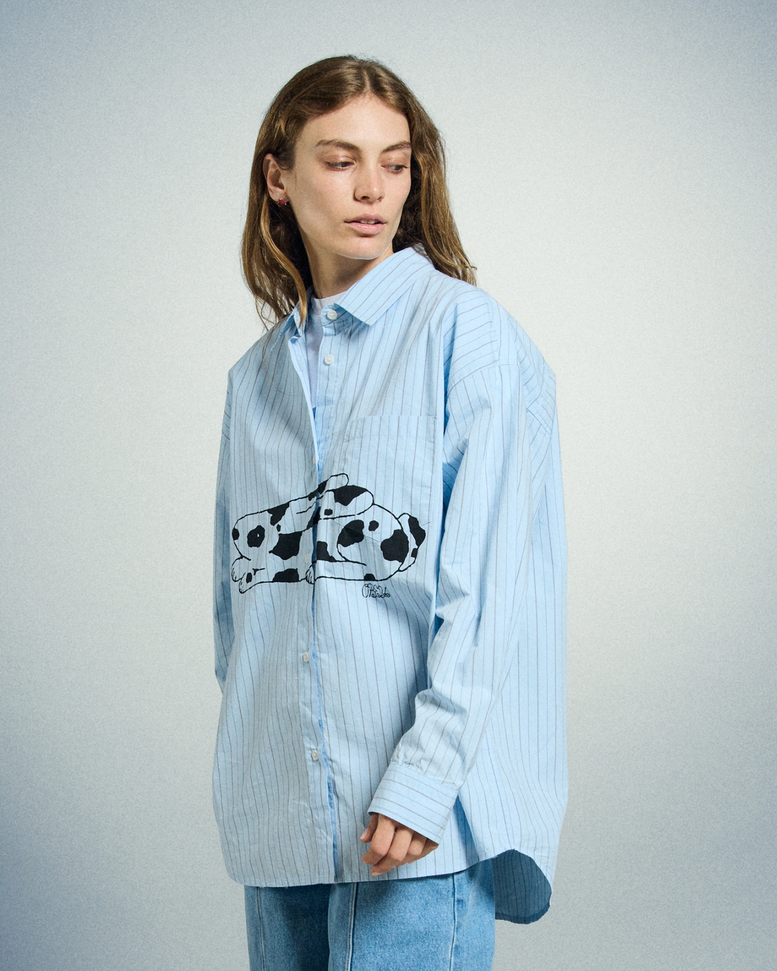 BEVERLY GRAPHIC SHIRT (zoomed)