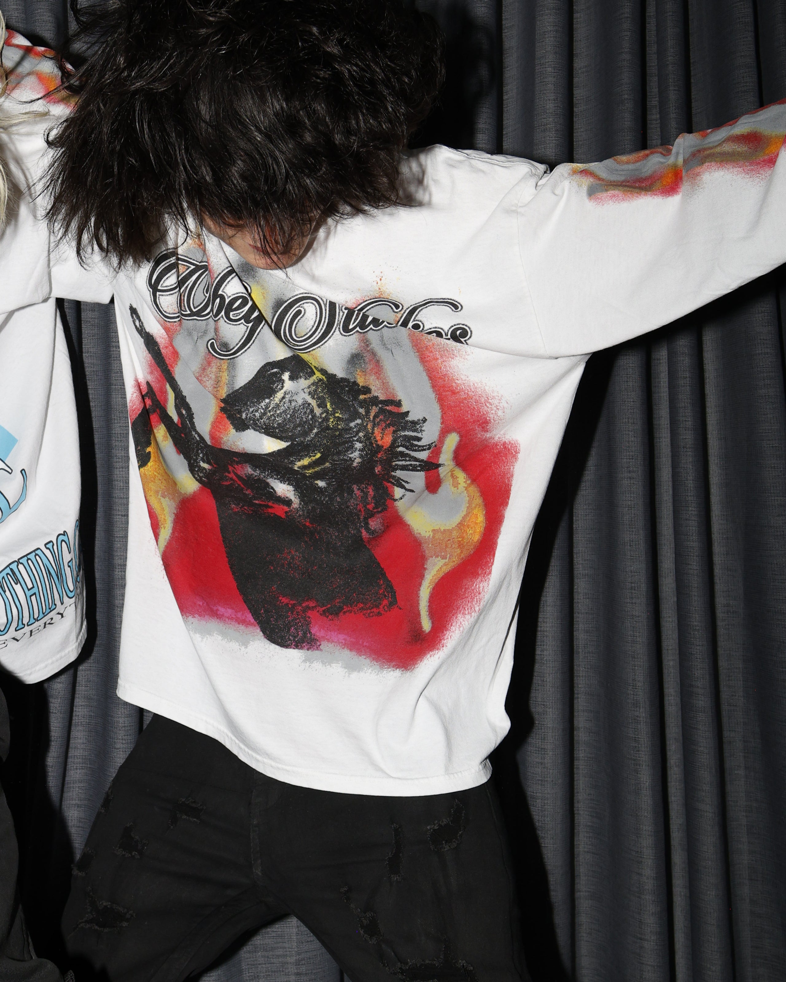 OBEY STUDIOS HORSE LS VINTAGE T-SHIRT (zoomed)