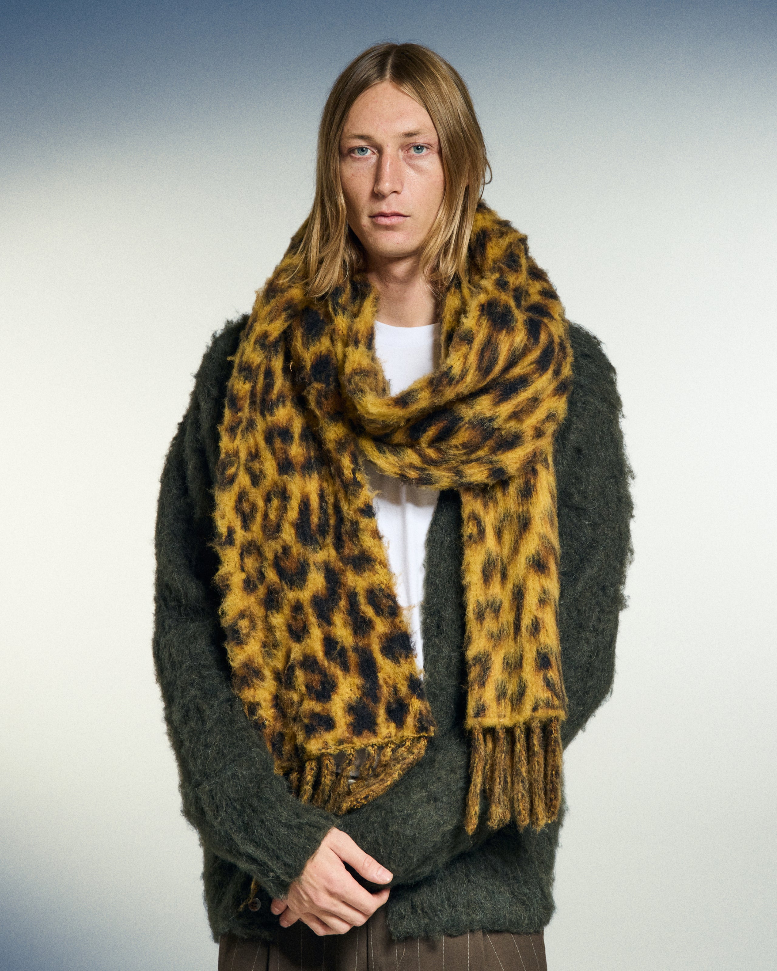 LEOPARD SCARF (zoomed)