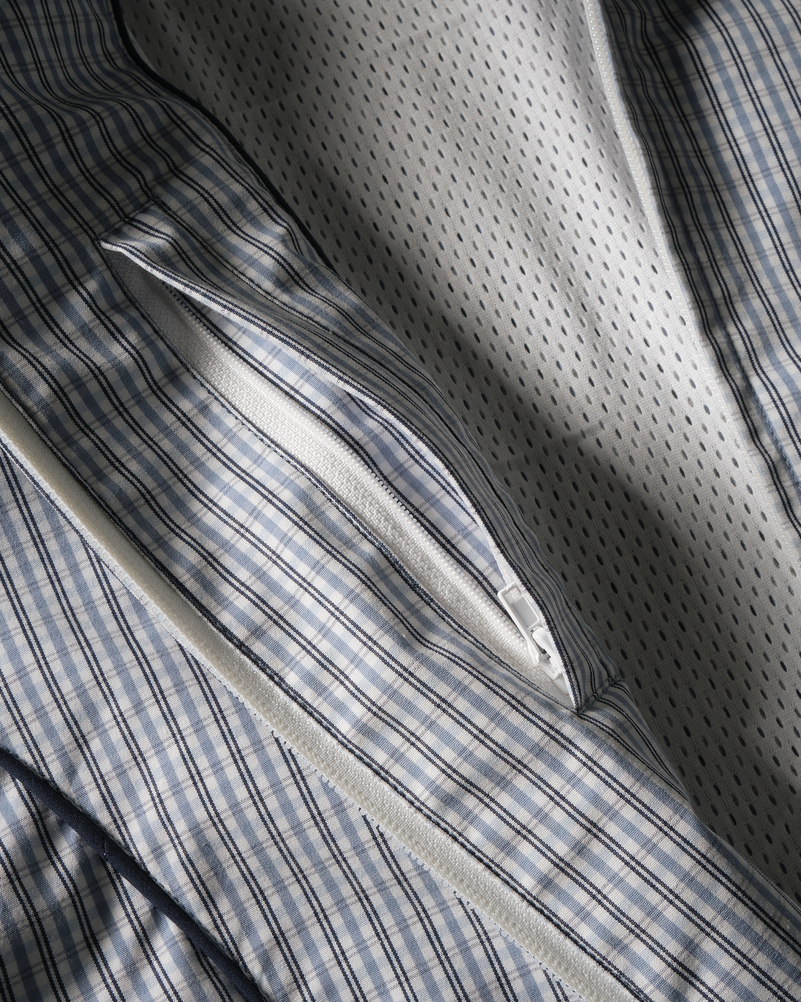 obey practice windbreaker plaid multi (zoomed)