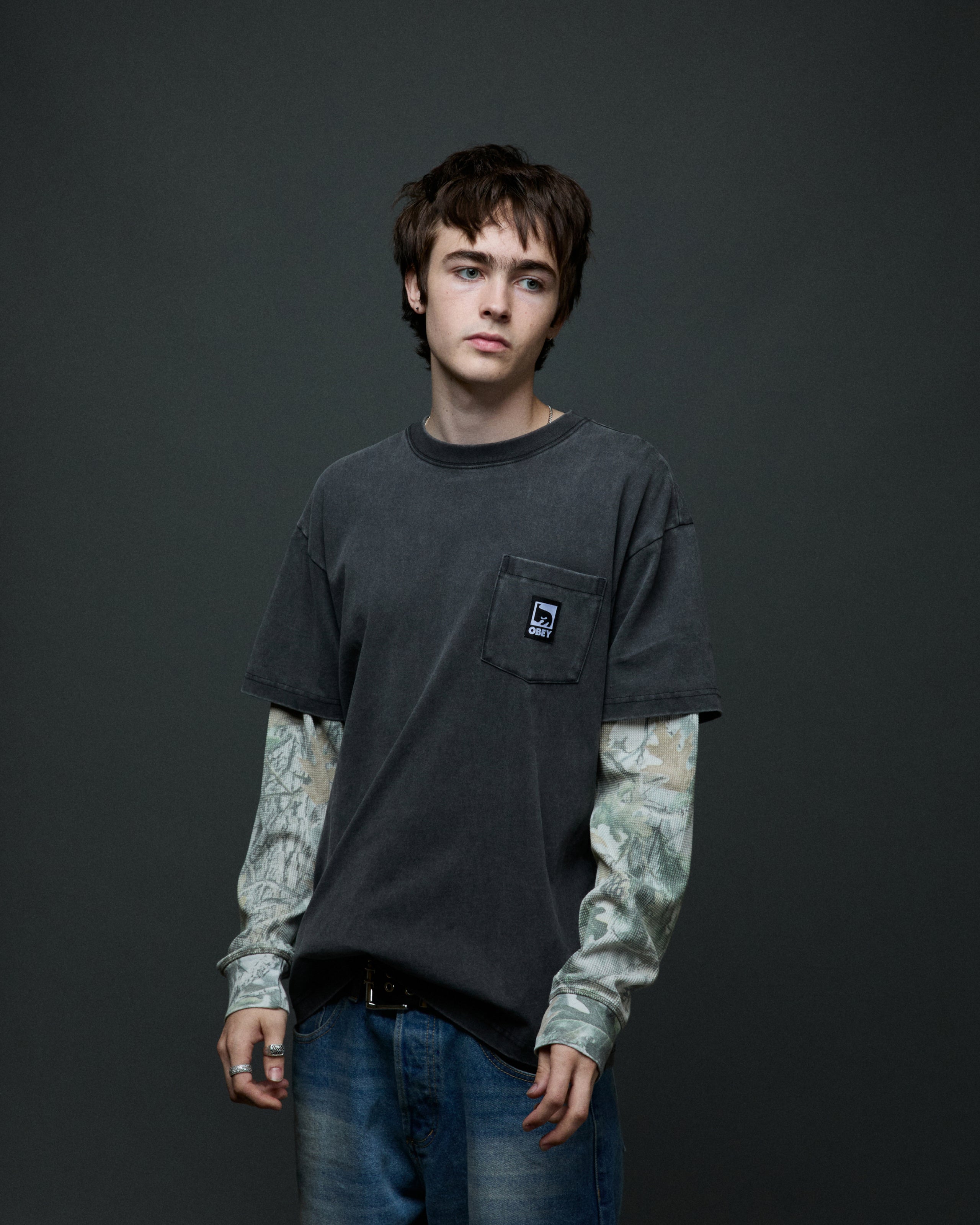 obey-post-2fer-shirt-dusty-black-limo-multi (zoomed)