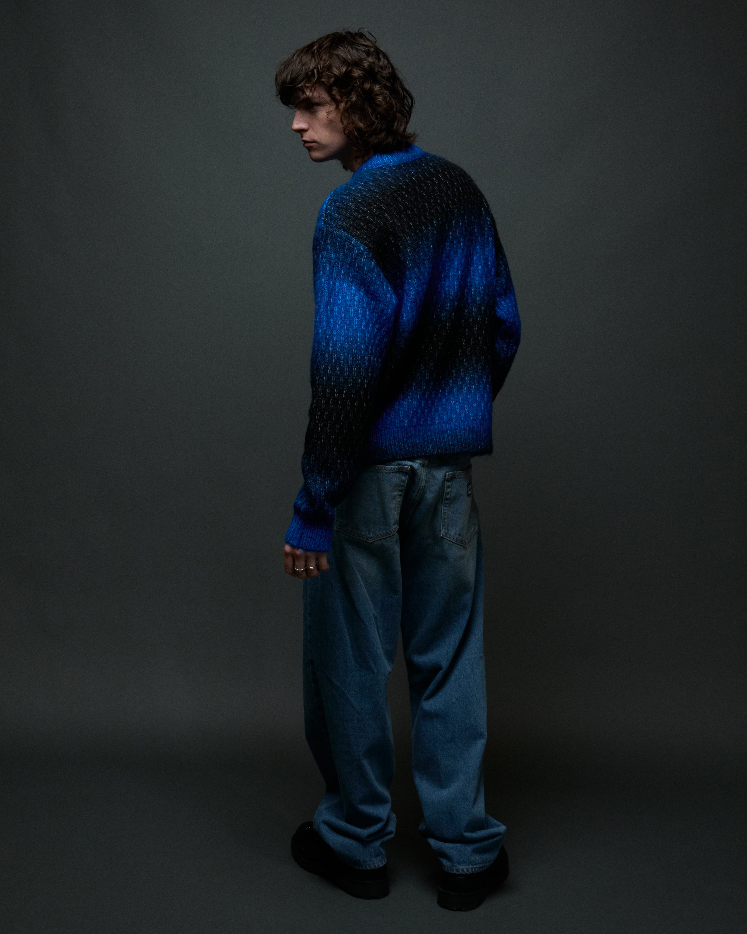 obey-haze-gradient-sweater-blue-multi (zoomed)