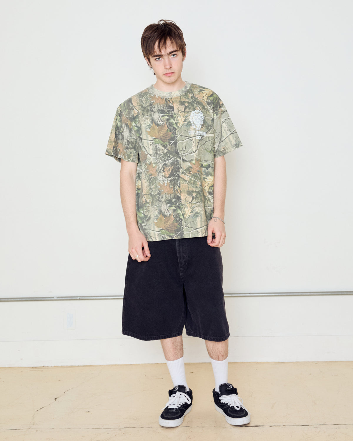 GARDEN HEAVYWEIGHT T-SHIRT - alternate view