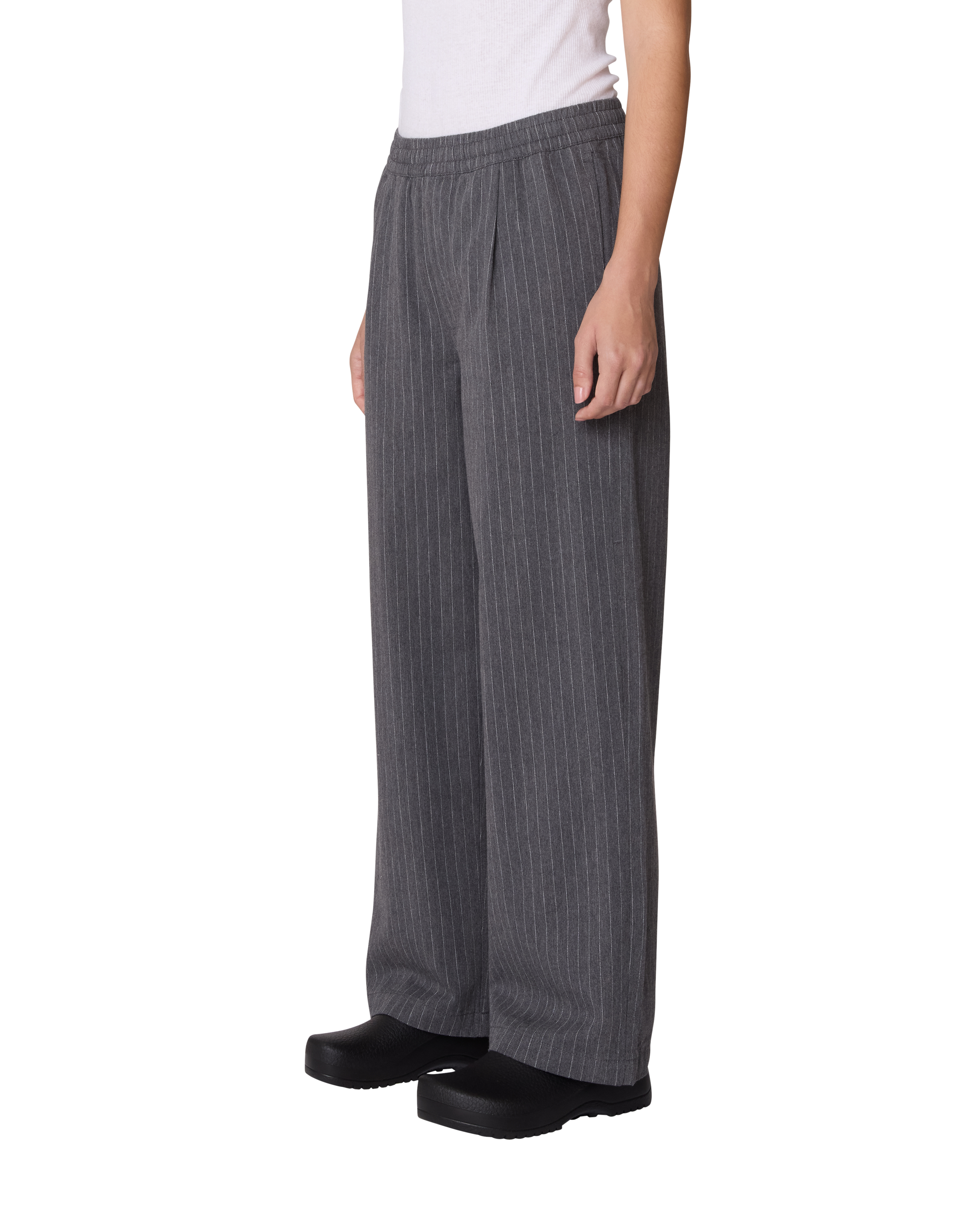 IRINA PLEATED PANT (zoomed)