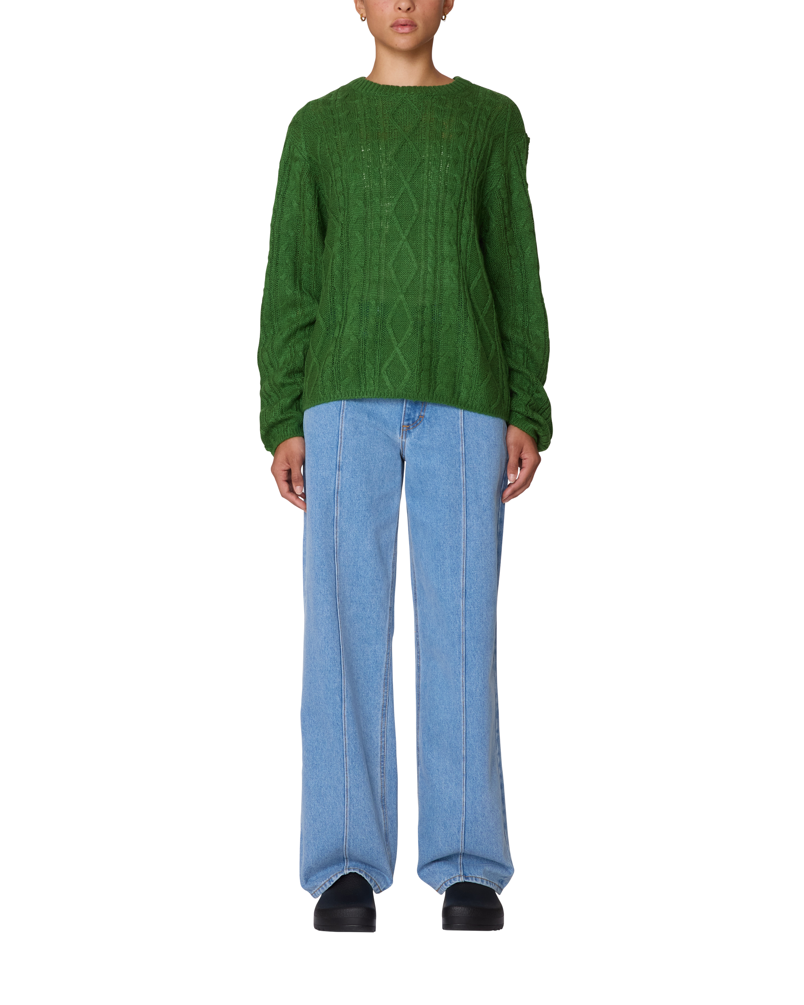 ISABELLA LOOSE CABLE SWEATER (zoomed)