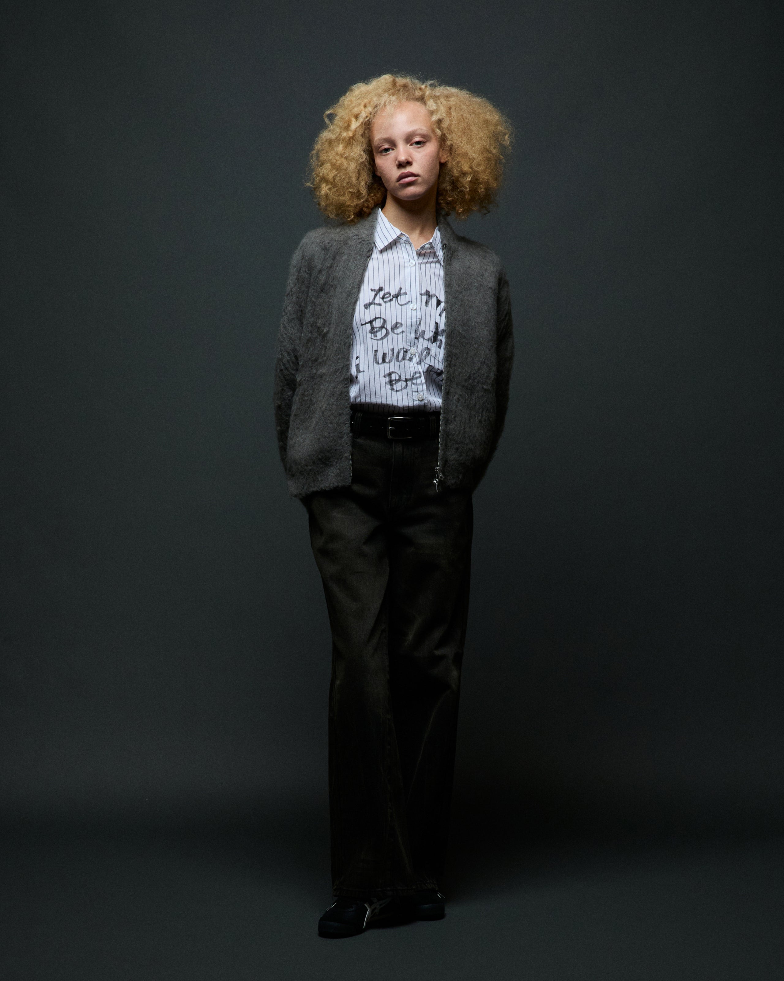 CAIA SWEATER BOMBER (zoomed)