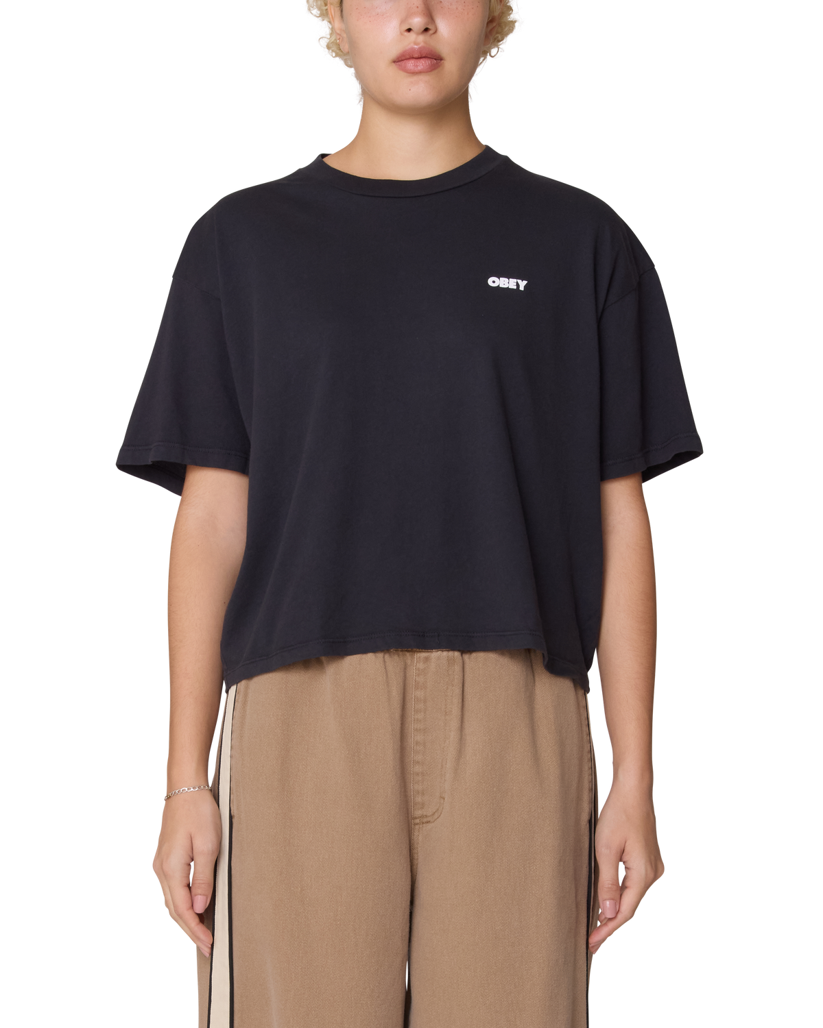 ART STUDIO FLOWERS ROW T-SHIRT